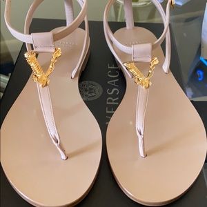Versace sandal size 38